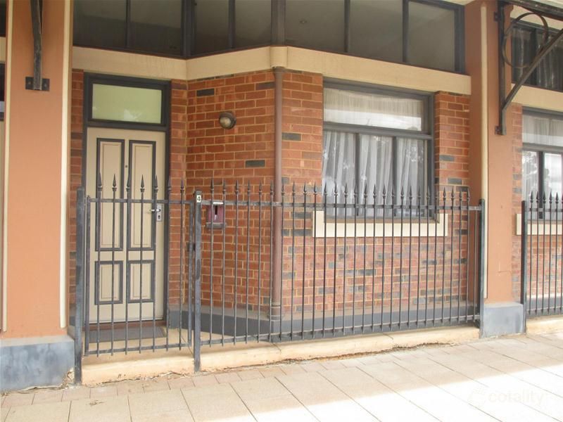 4/2 Burt St, Boulder, WA 6432