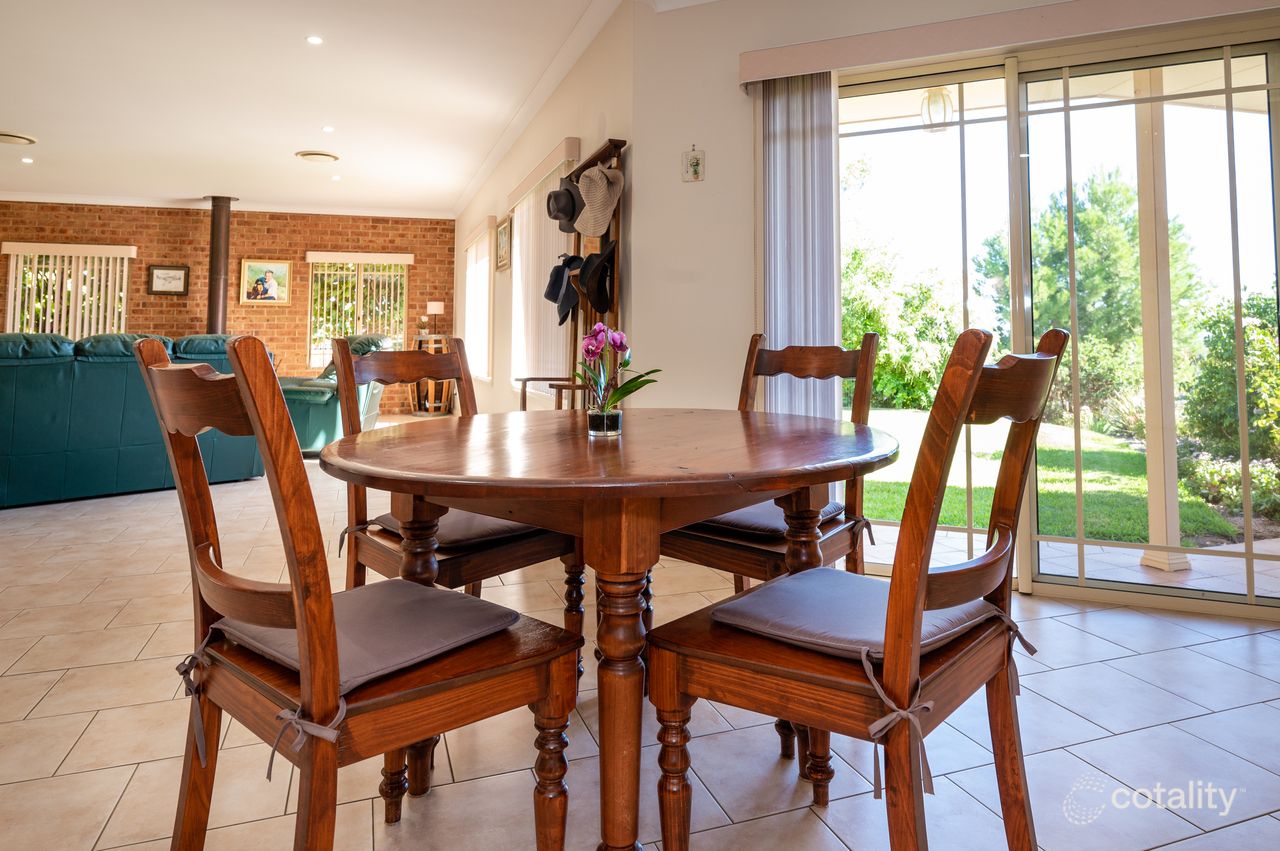 7 Candice Pl, Lake Wyangan, NSW 2680