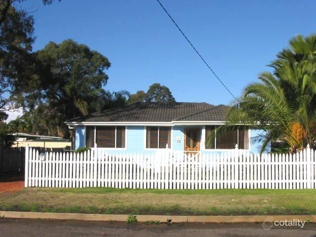 2 Lucas Cres, Berkeley Vale, NSW 2261