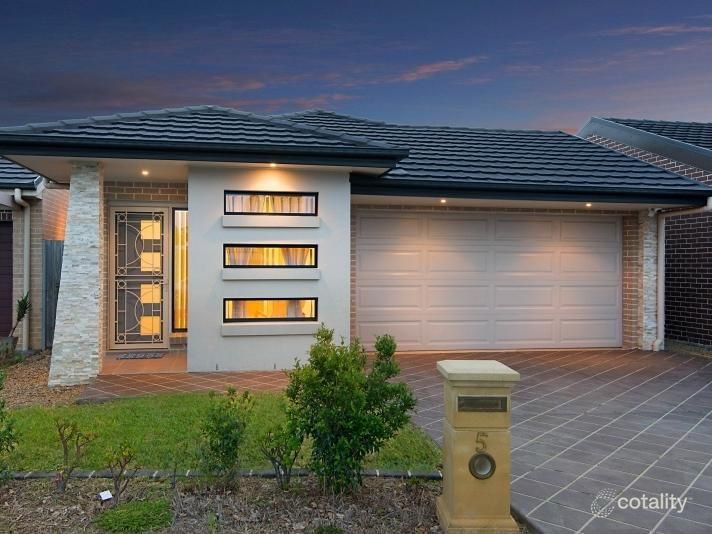 5 Pebble Cres, The Ponds, NSW 2769