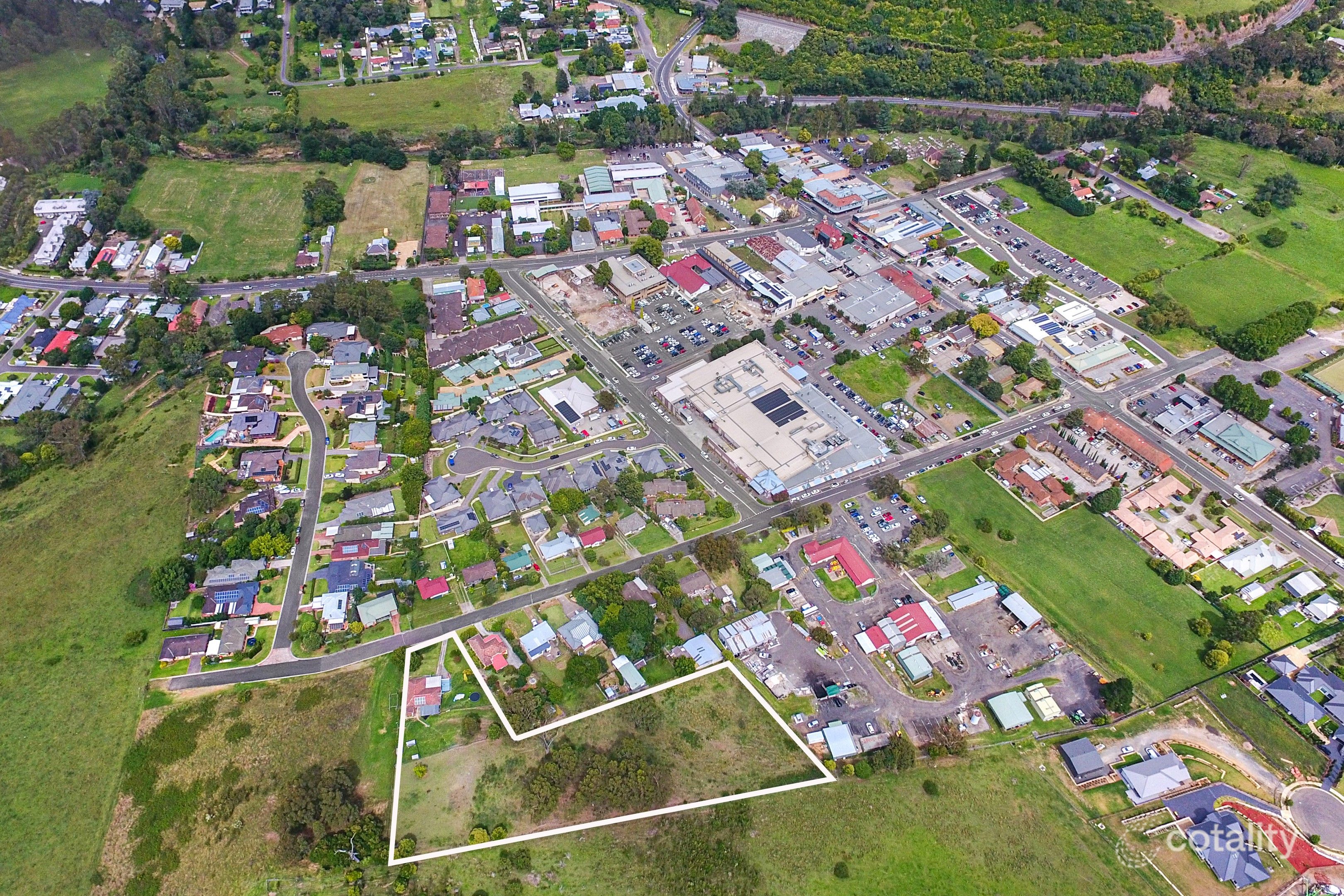 32 Margaret St, Picton, NSW 2571