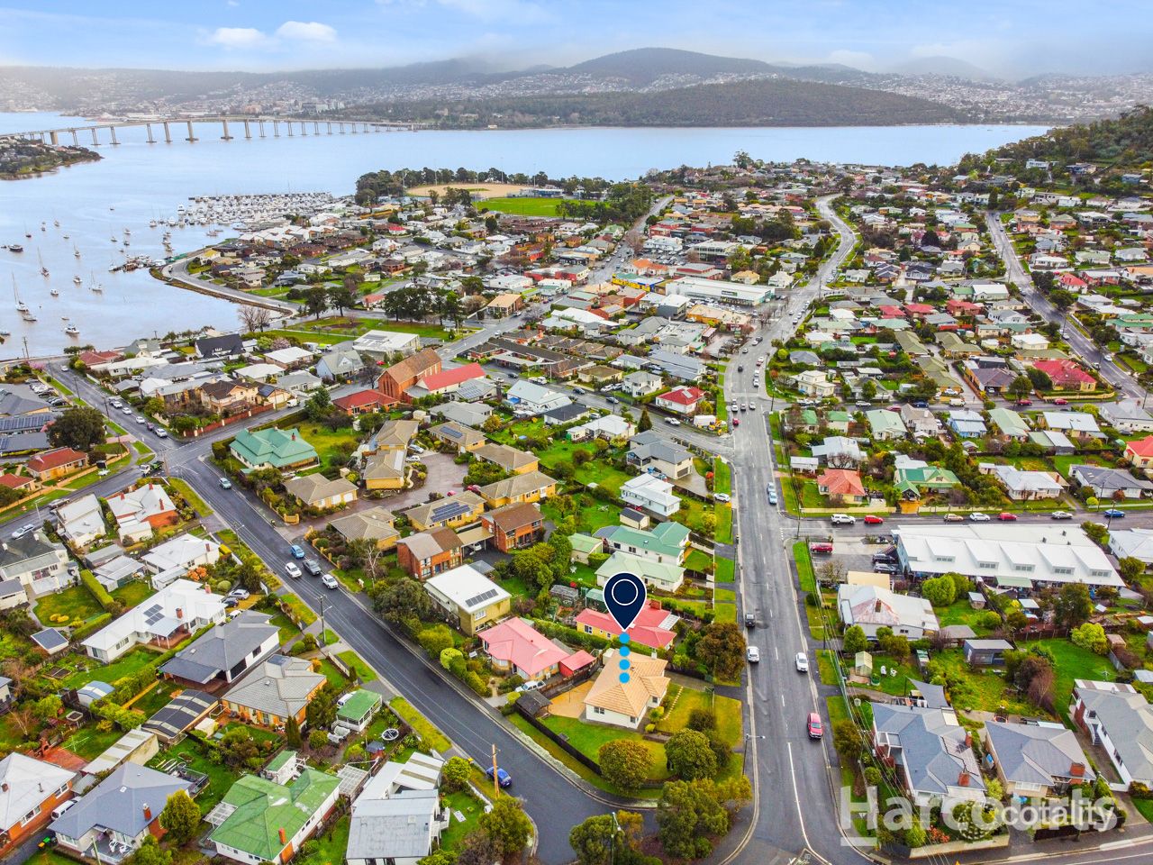 207 Derwent Ave, Lindisfarne, TAS 7015