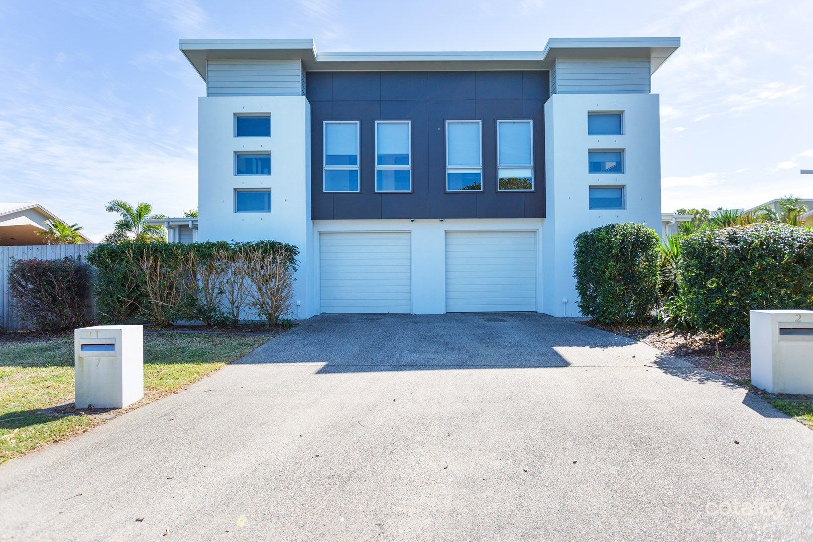 7 Seafarer Ct, Blacks Beach, QLD 4740