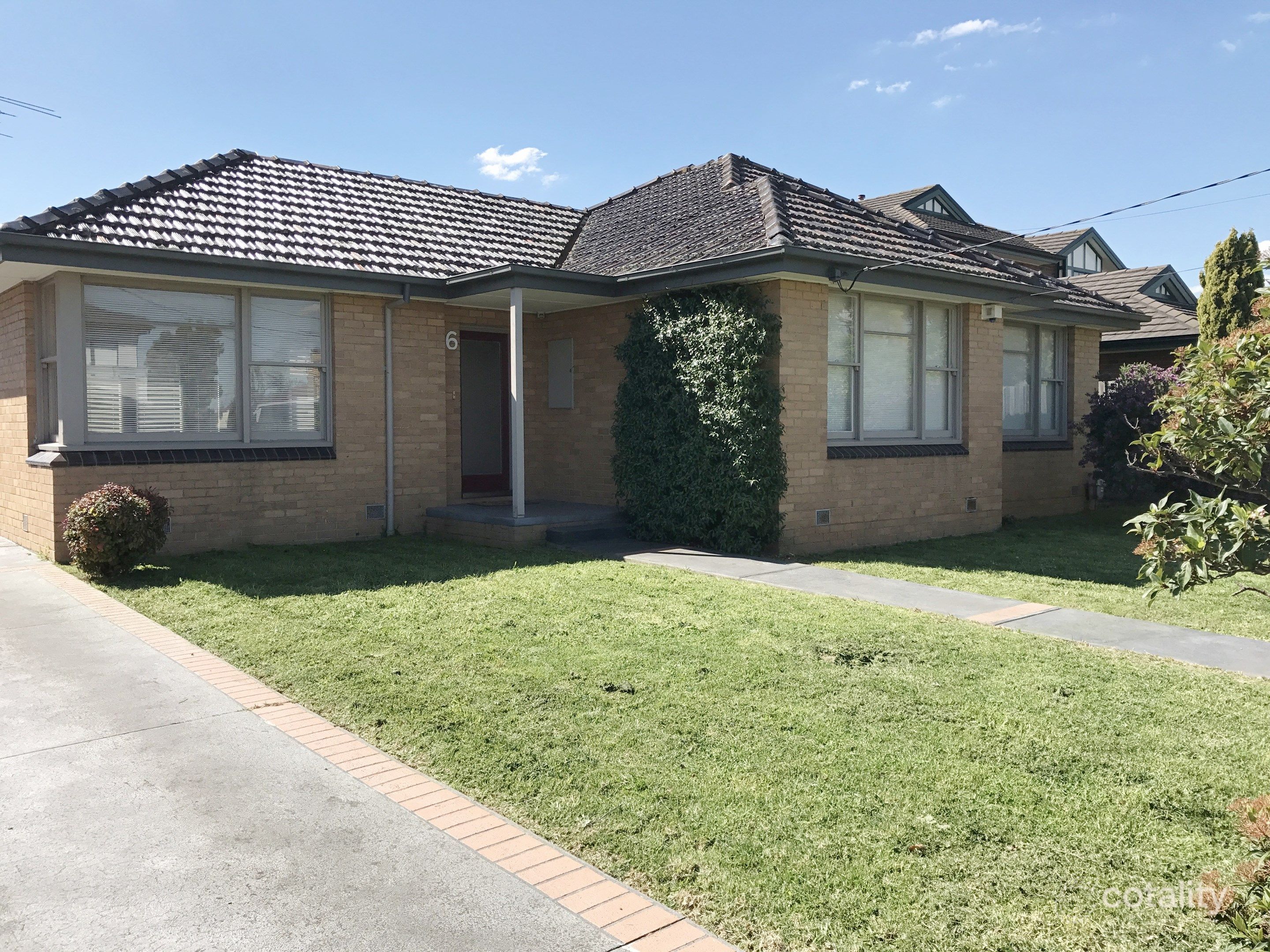 1/16 Curie Ave, Oak Park, VIC 3046