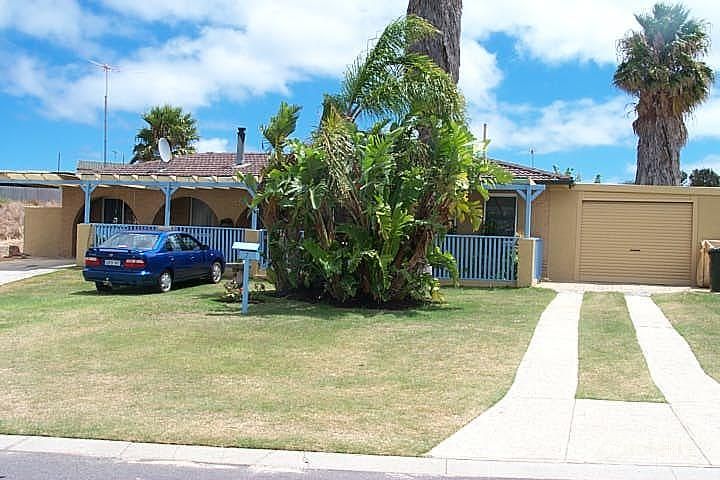 7 Genesta Pl, Two Rocks, WA 6037