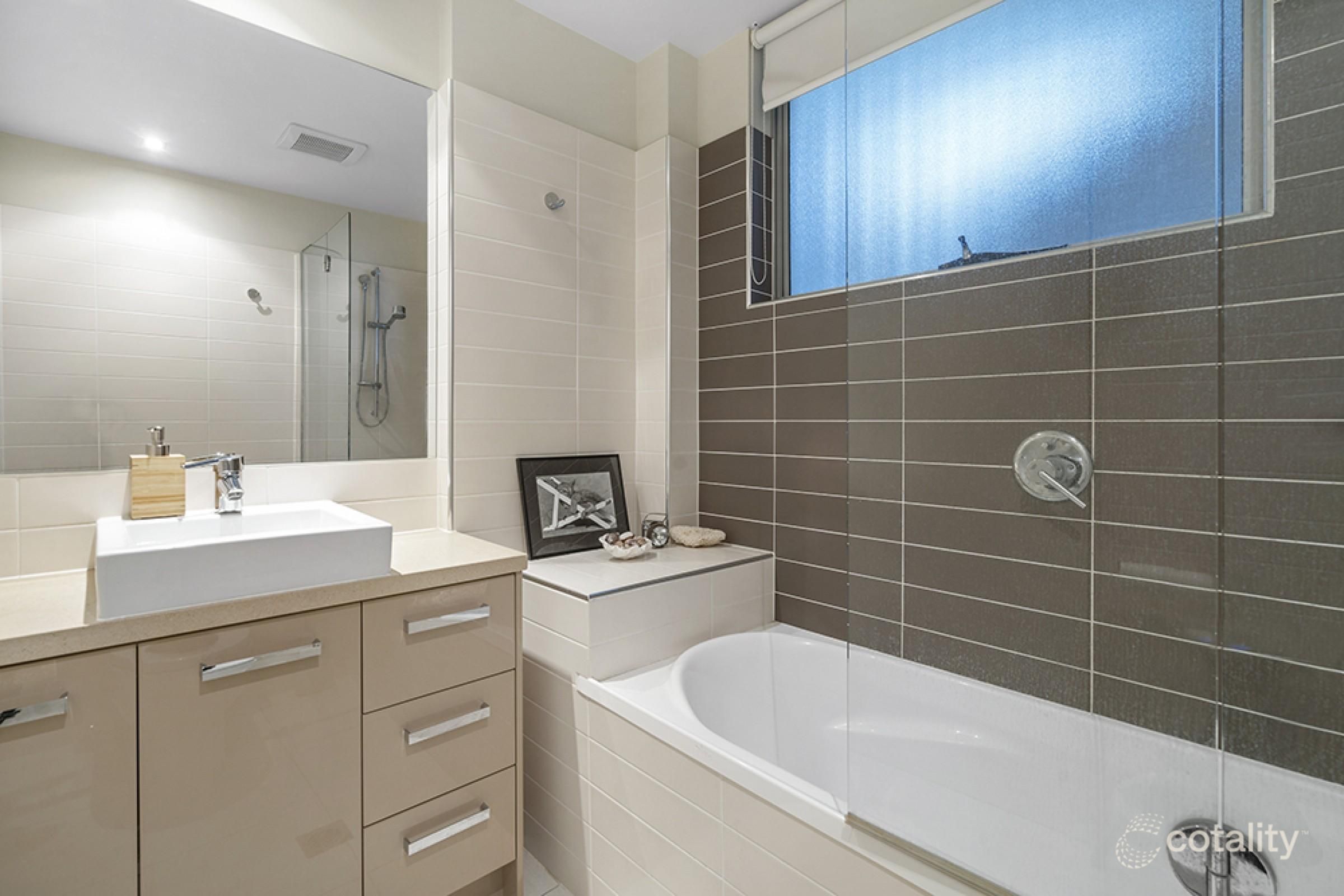 18/48 Addison Ave, Bulimba, QLD 4171