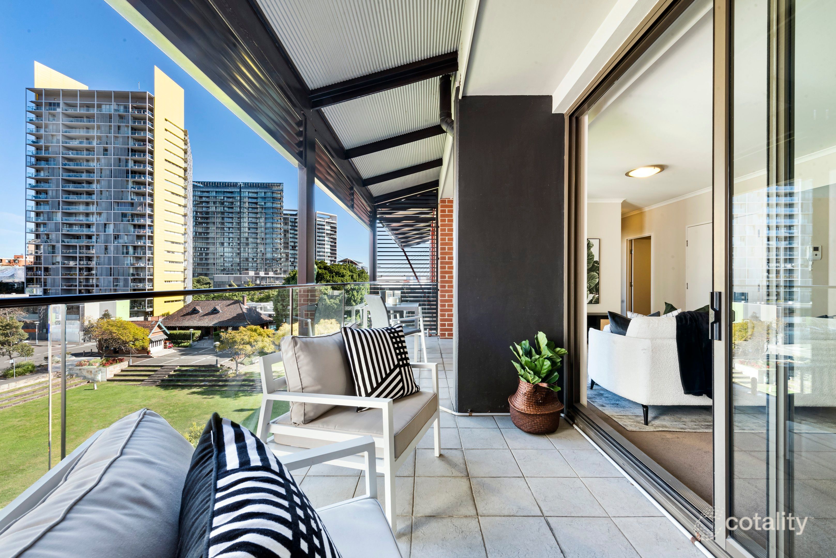 1004/41 Refinery Dr, Pyrmont, NSW 2009