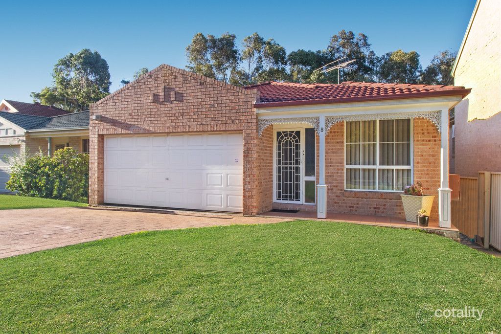 8 Lloyd Pl, Casula, NSW 2170