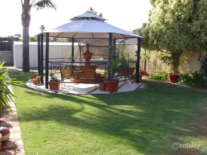43 Marangaroo Dr, Marangaroo, WA 6064
