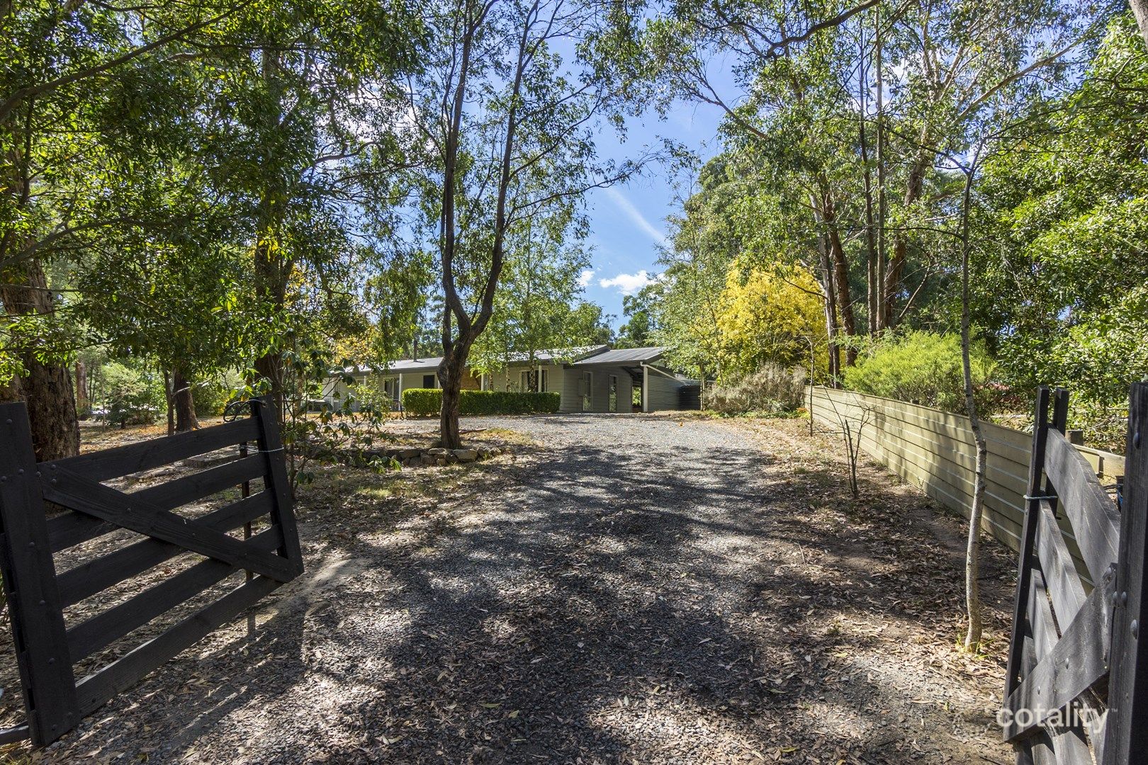 32 Cowans Dr, Dales Creek, VIC 3341