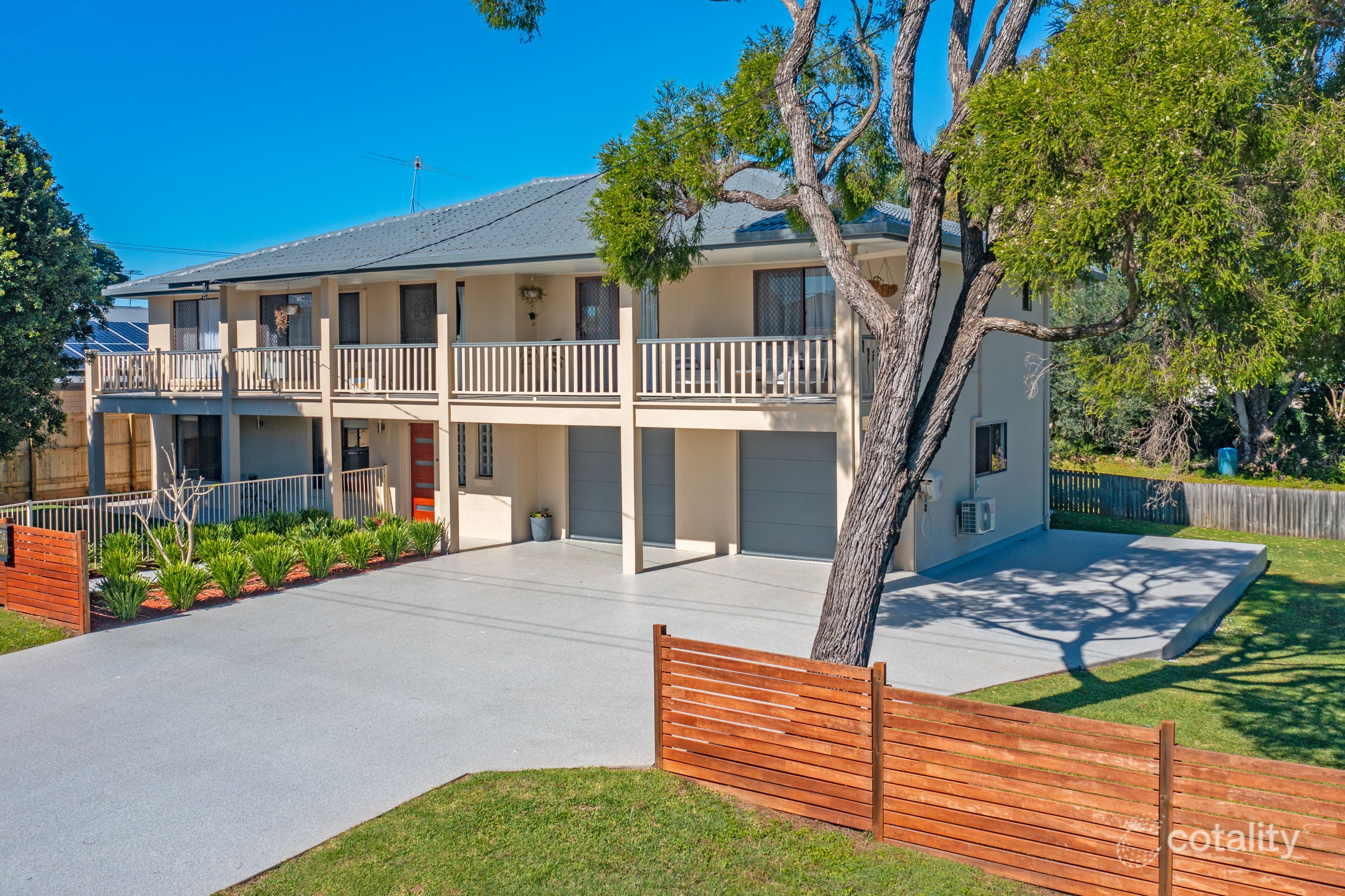 4 Myer St, Redland Bay, QLD 4165