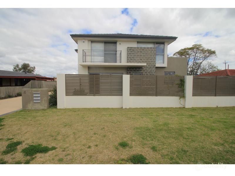 1/4 Brindley St, Belmont, WA 6104