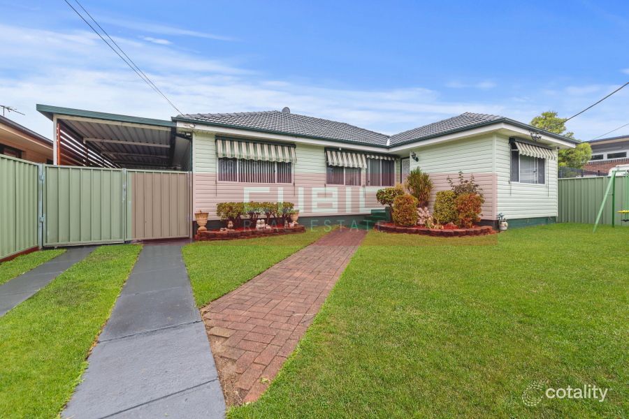 11 Damour St, Holsworthy, NSW 2173