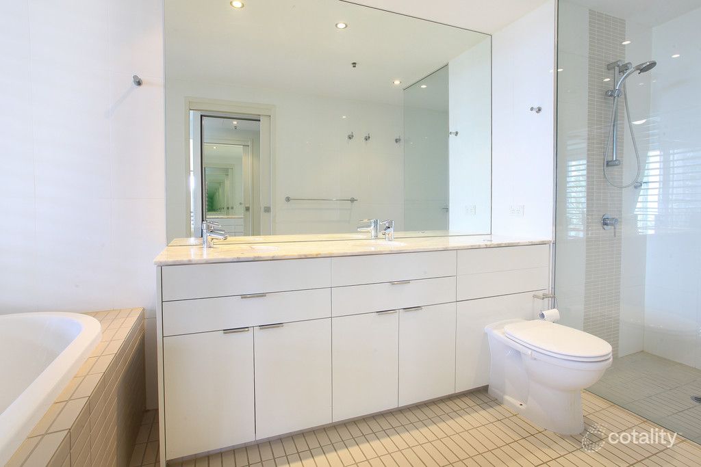 701/14 George Ave, Broadbeach, QLD 4218