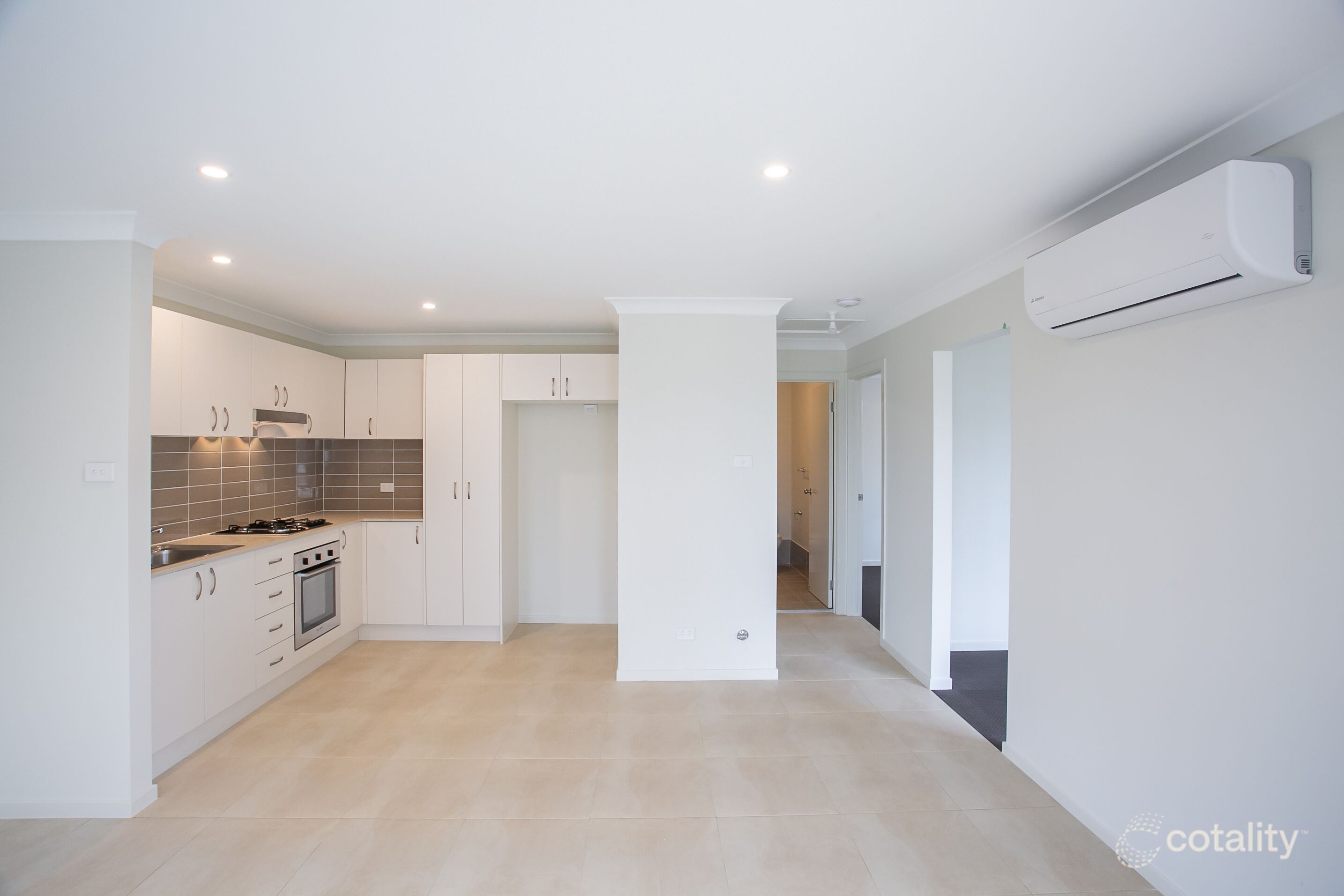 1 Saddleback Cres, Stream Hill, NSW 2526