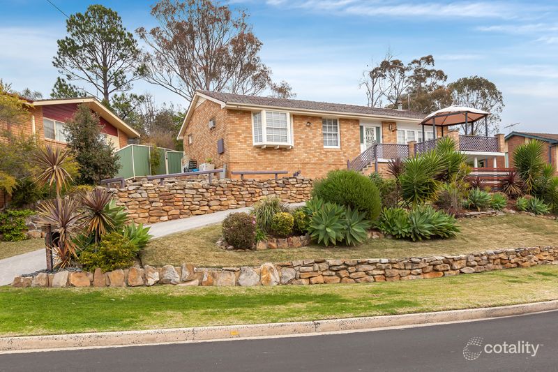 11 Alliott St, Bradbury, NSW 2560