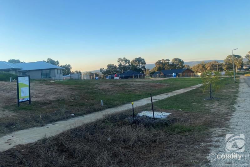 1 Eagleton Pl, West Wodonga, VIC 3690