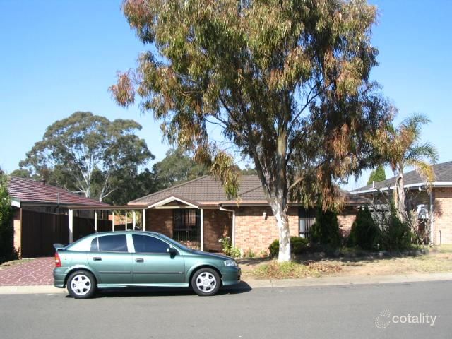 28 Swan Cct, Green Valley, NSW 2168