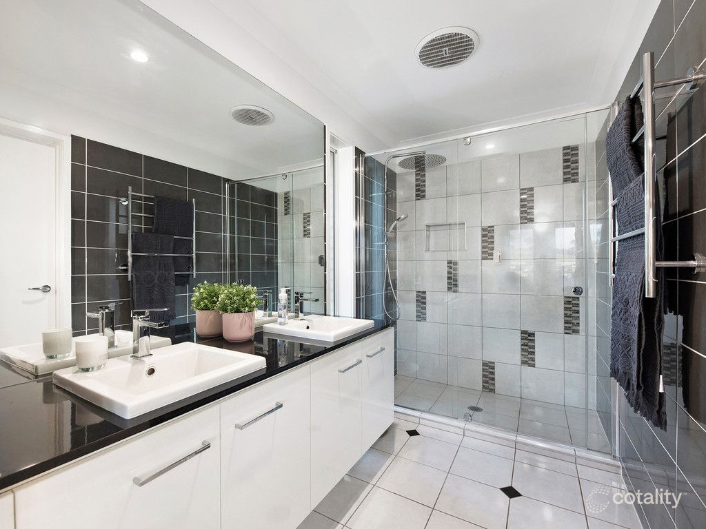 15 Pleasant St, South Ripley, QLD 4306