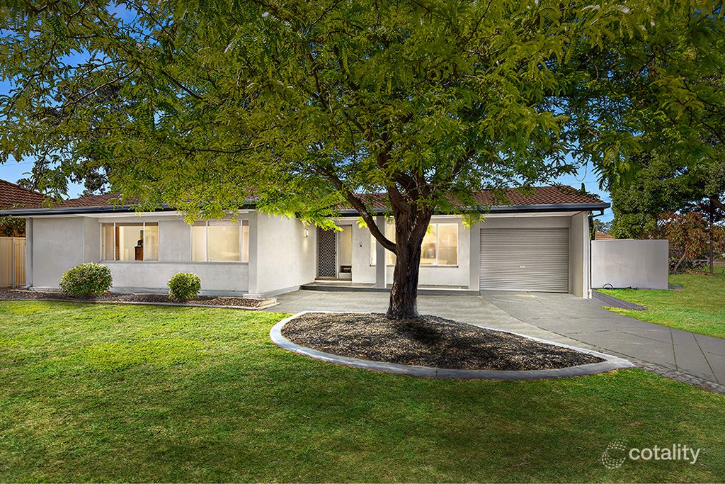 2 Doncaster Ave, Novar Gardens, SA 5040