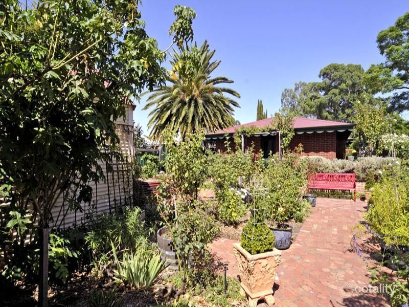 68 East St, Guildford, WA 6055