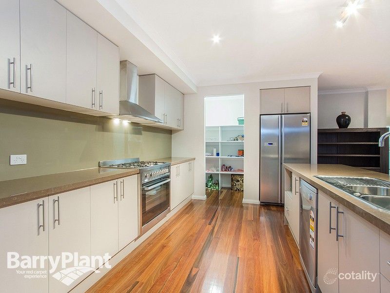 17 Maxwelton Cct, Derrimut, VIC 3026