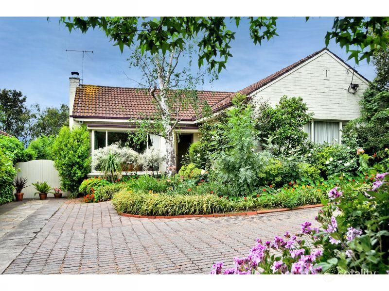 9 Woodhouse Gr, Box Hill North, VIC 3129