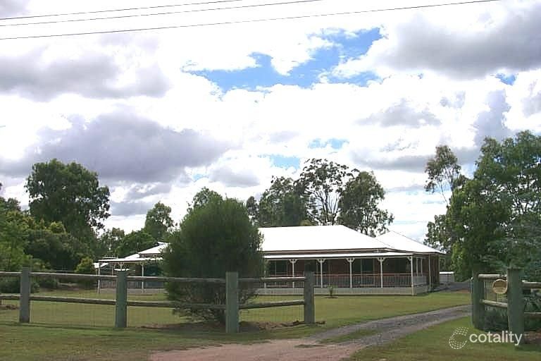 48 Fifth Ave, Barellan Point, QLD 4306