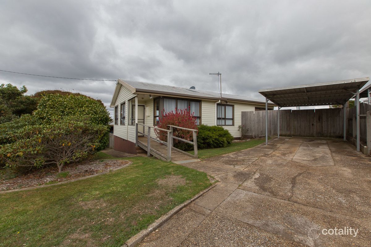 4 Woodward Ave, Hillcrest, TAS 7320
