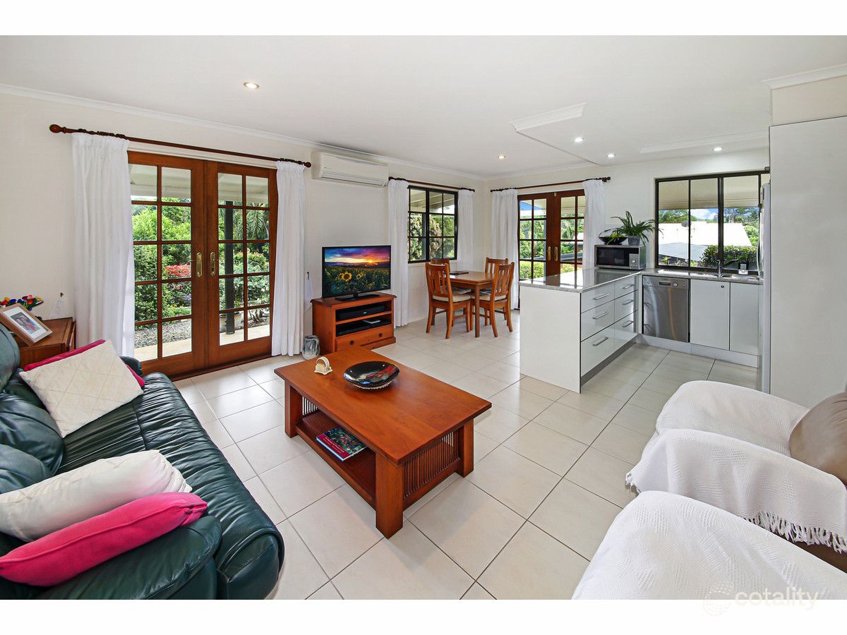 18 Carrington Dr, Flaxton, QLD 4560