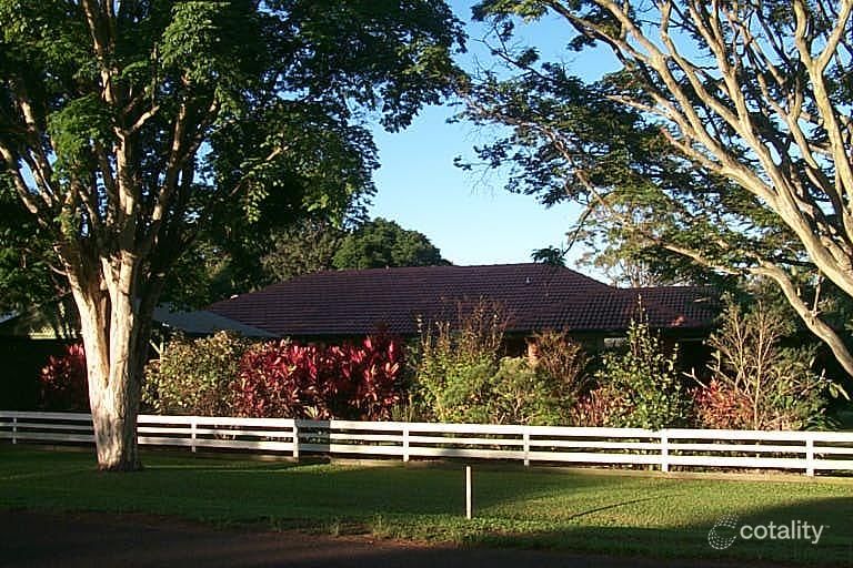 50 Broadwater Tce, Redland Bay, QLD 4165