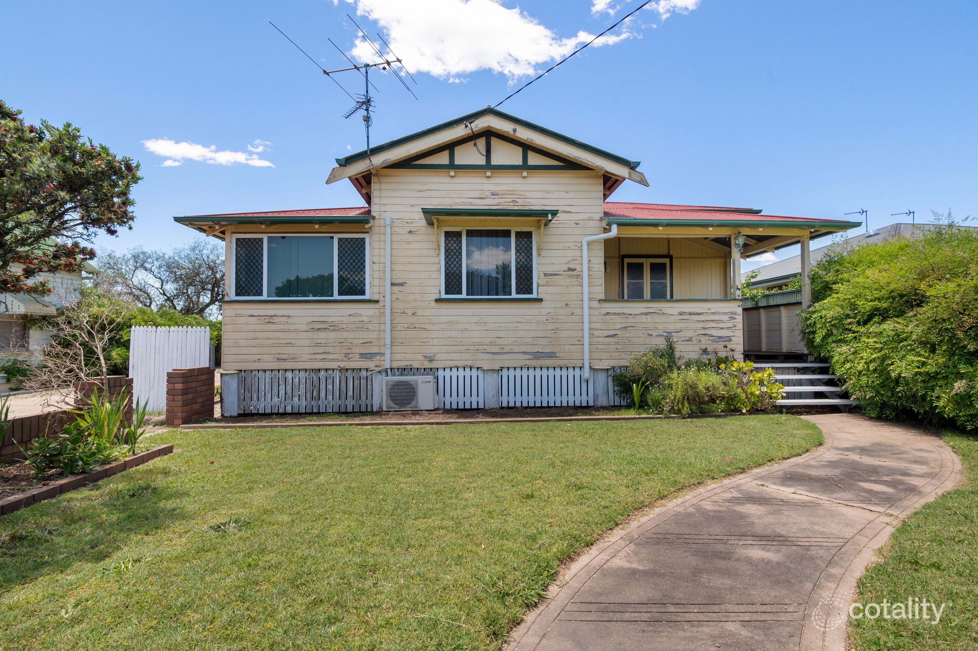 18 Myrtle Ave, Warwick, QLD 4370