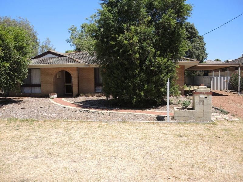 8 Saffron Ct, Kelmscott, WA 6111