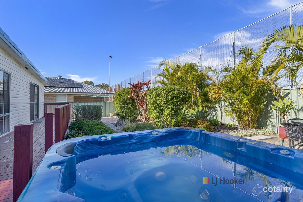 18 Elua Ave, Budgewoi, NSW 2262