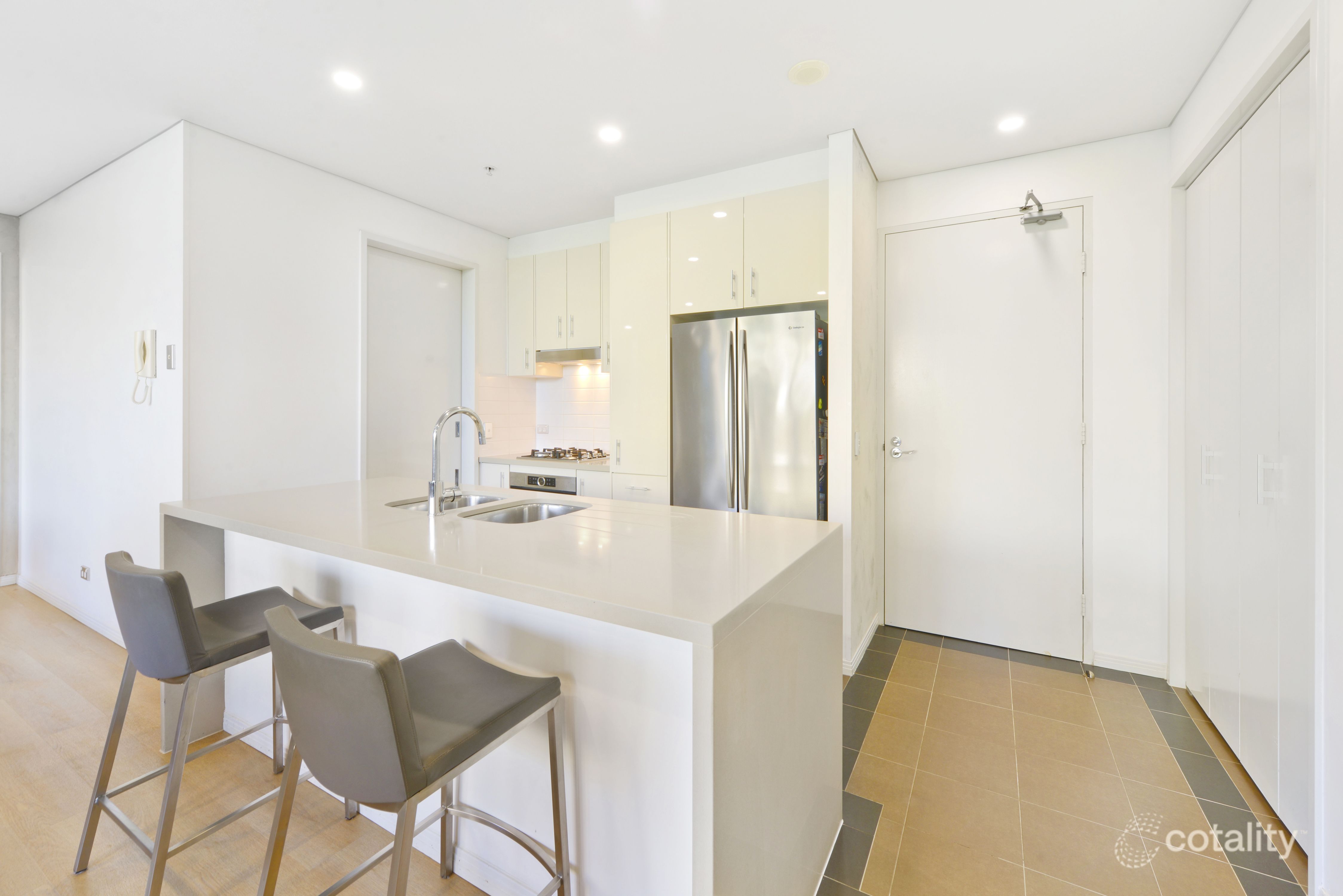 507/2 Aqua St, Southport, QLD 4215