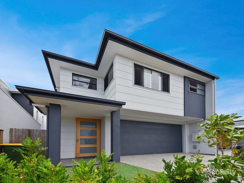 13 Triumph St, Birtinya, QLD 4575