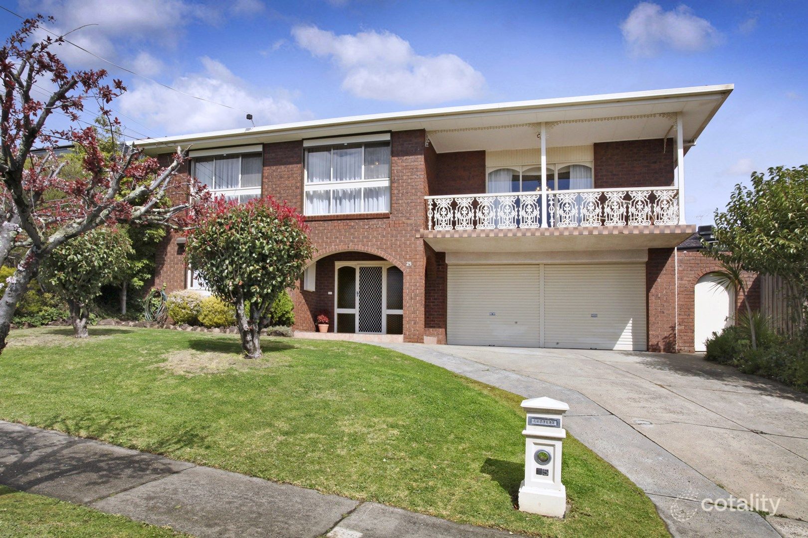 25 Nigel Cres, Gladstone Park, VIC 3043
