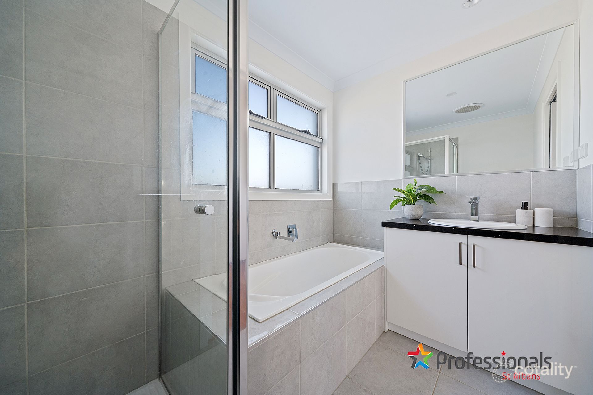139b Fox St, St Albans, VIC 3021