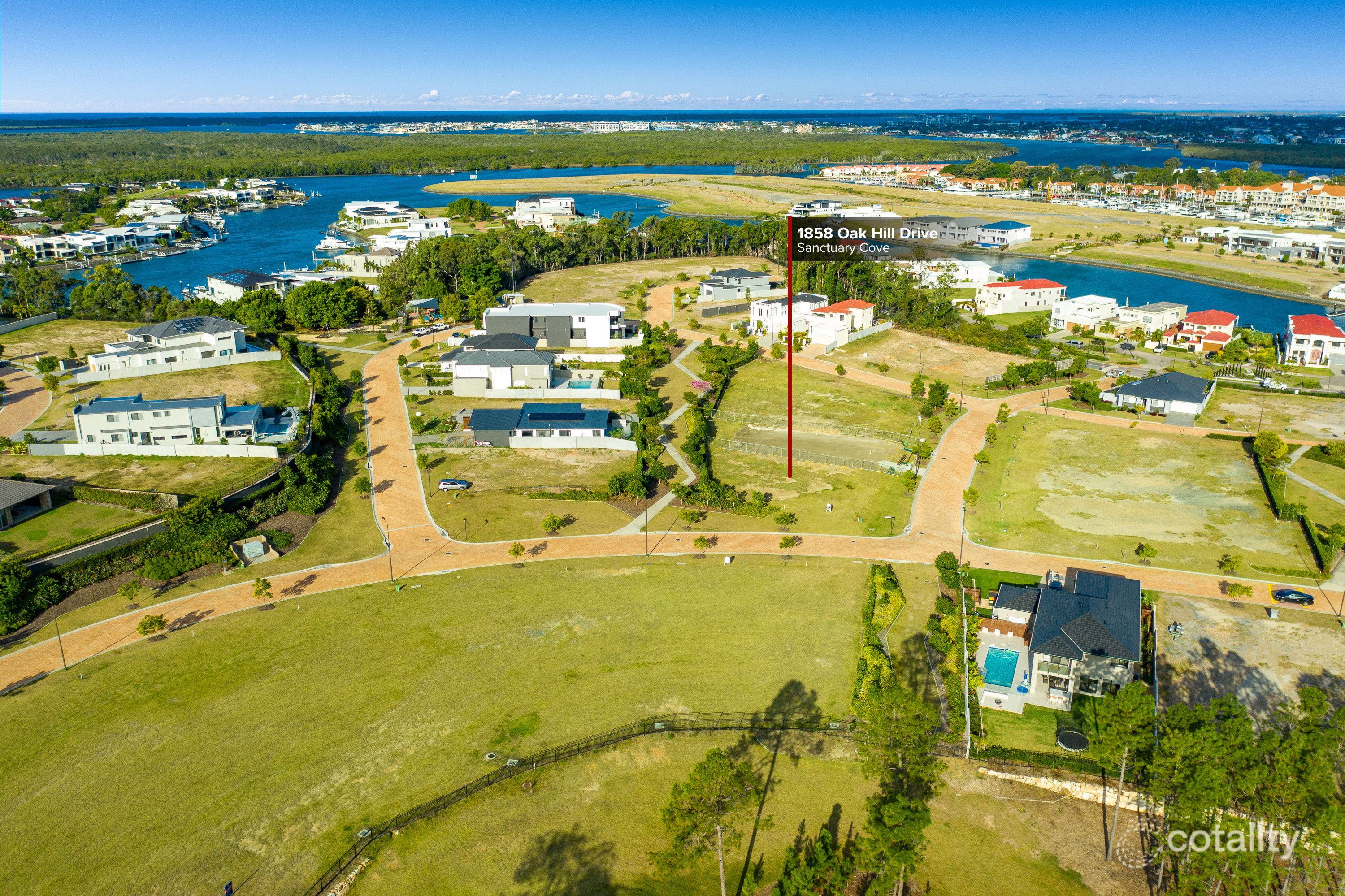 1858 Oak Hill Dr, Hope Island, QLD 4212