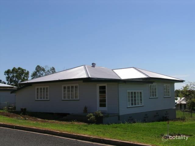 89 Porter St, Gayndah, QLD 4625