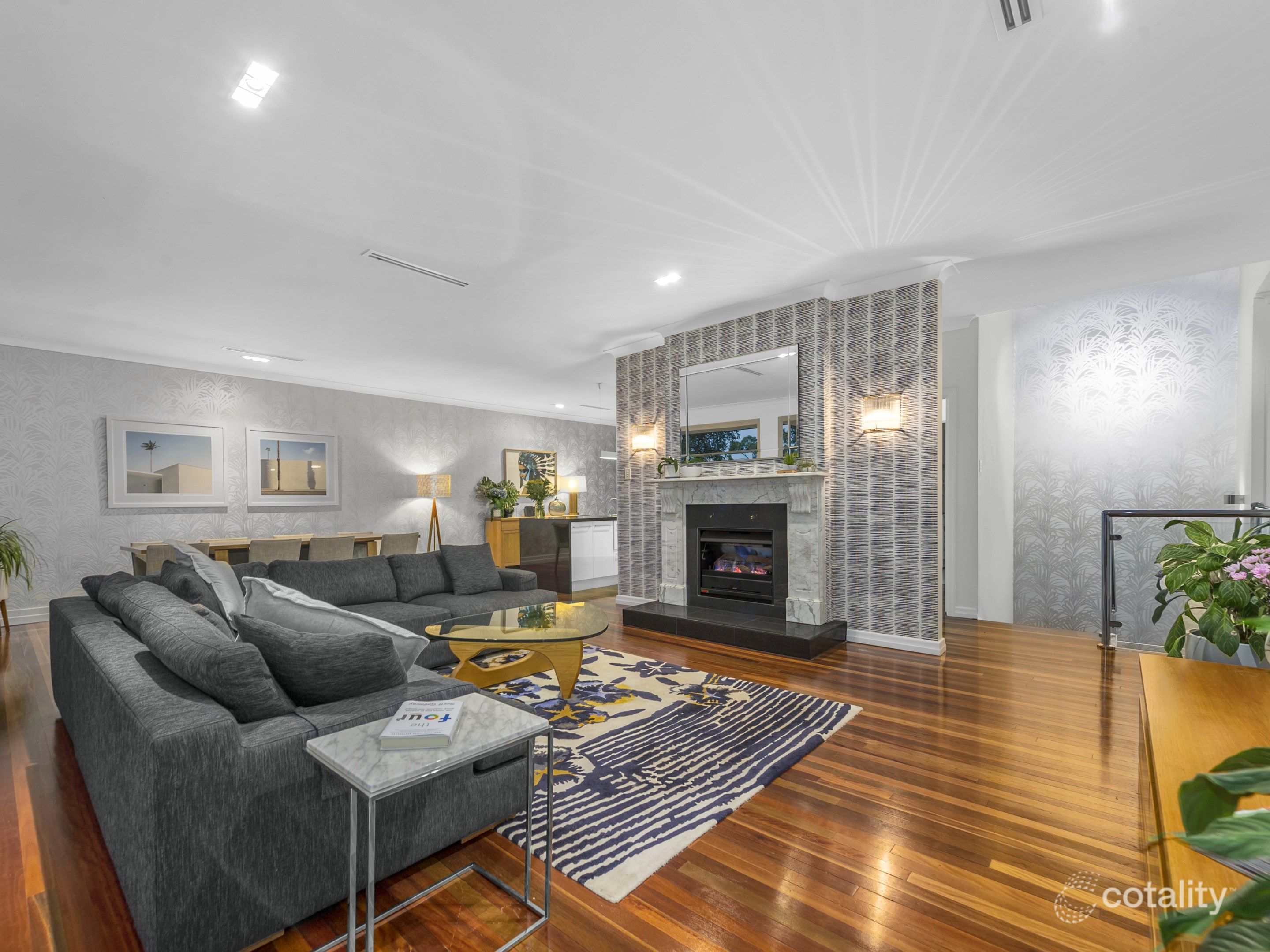 93 Outlook Cres, Bardon, QLD 4065