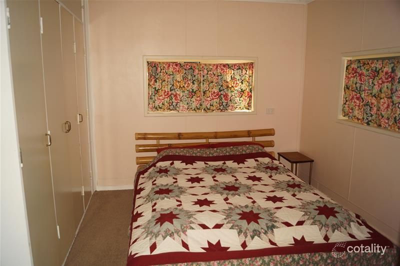 104 Colonial Dr, Clairview, QLD 4741