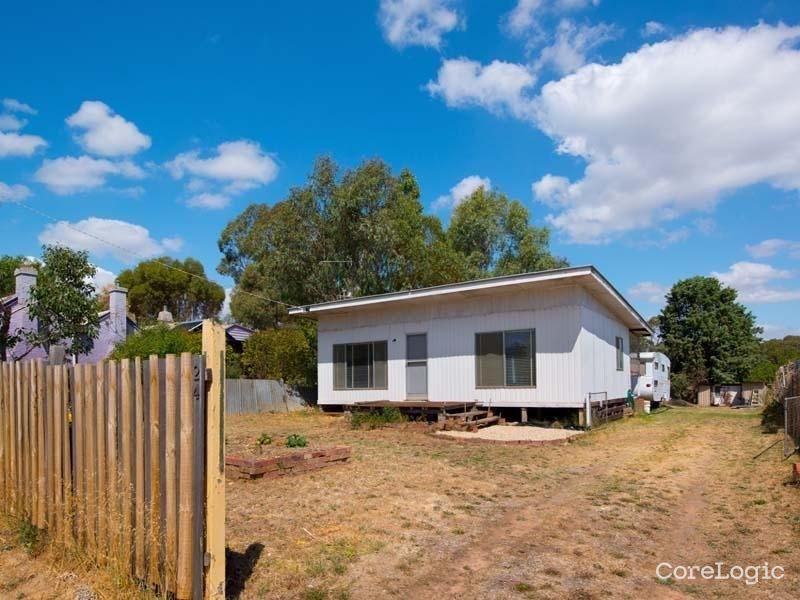 24 Stephen St, Campbells Creek, VIC 3451