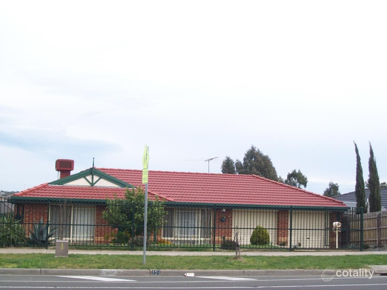 121 Fleetwood Dr, Narre Warren, VIC 3805