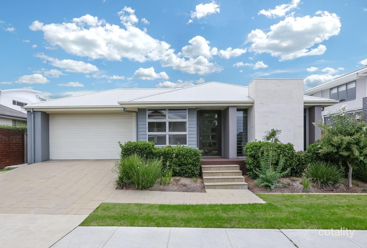 3 Halifax Way, Gledswood Hills, NSW 2557