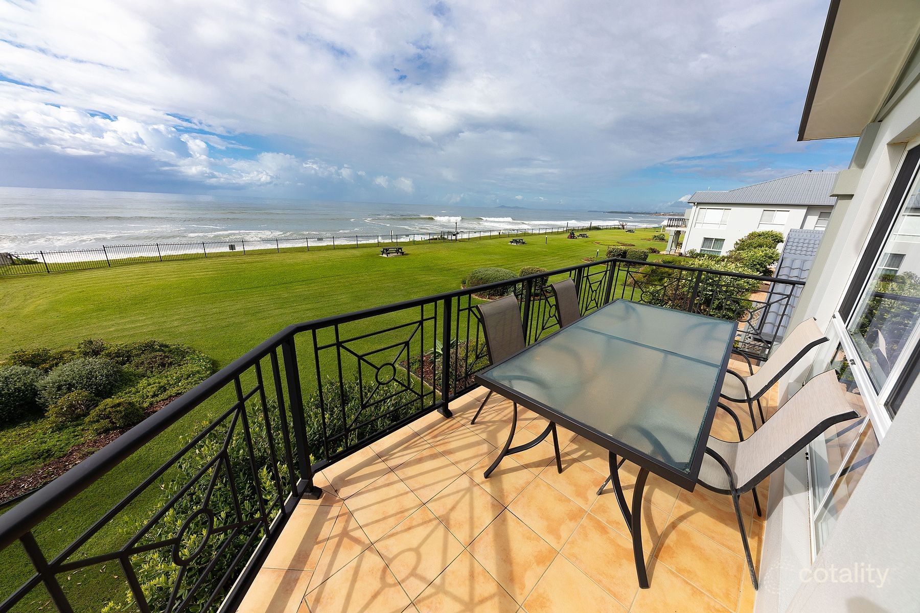 2/32 Lewis St, Old Bar, NSW 2430