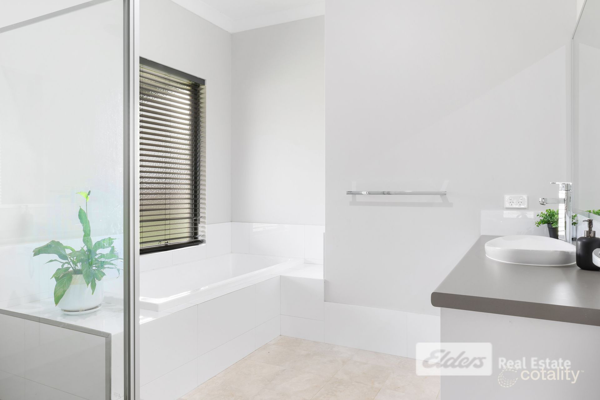 30 Summerhill Dr, Dardanup West, WA 6236