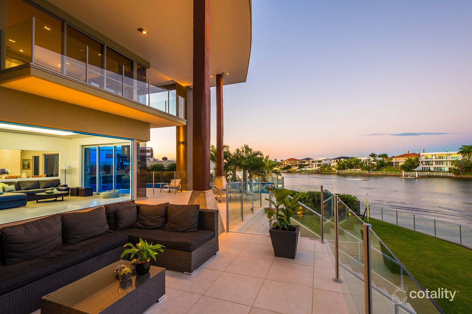 58 Fitzwilliam St, Carrara, QLD 4211