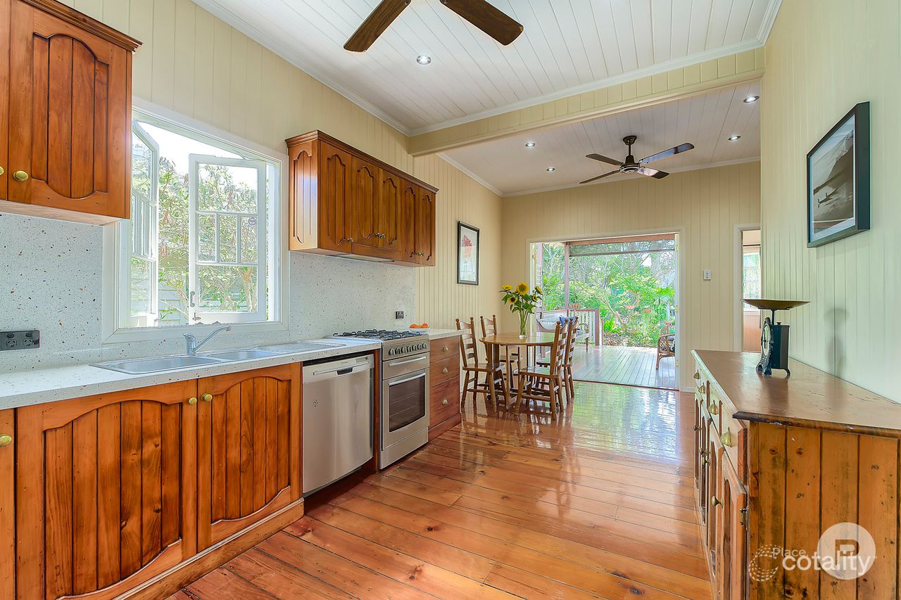 93 Ferguson Rd, Camp Hill, QLD 4152