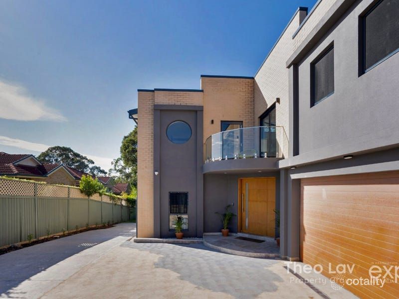 885b Henry Lawson Dr, Picnic Point, NSW 2213